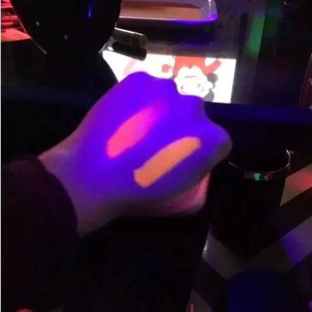 Cosplay&ware Luminous Glow Lipstick Lip Stick Fluorescence In Dark Stage Nightclubs Performance Party Makeup Rave Led Favors 7 Cosplay&ware Luminous Glow Lipstick Lip Stick Fluorescence In Dark Stage Nightclubs Performance Party Makeup Rave Led Favors - Image 5